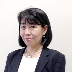 西垣 淳子 氏